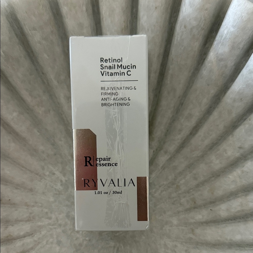 RYVALIA Retinol Snail Mucin Vitamin C Repair Essence
